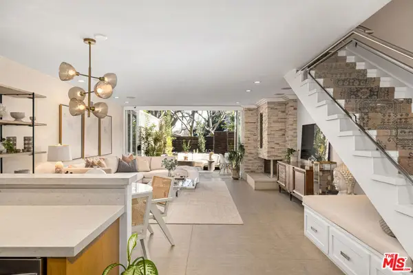 253 S Barrington Avenue #D5, Los Angeles, CA 90049