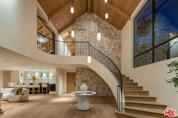 12309 Viewcrest Road, Studio City, CA 91604