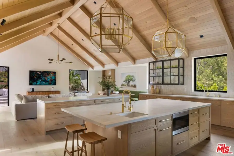 12309 Viewcrest Road, Studio City, CA 91604 - #3
