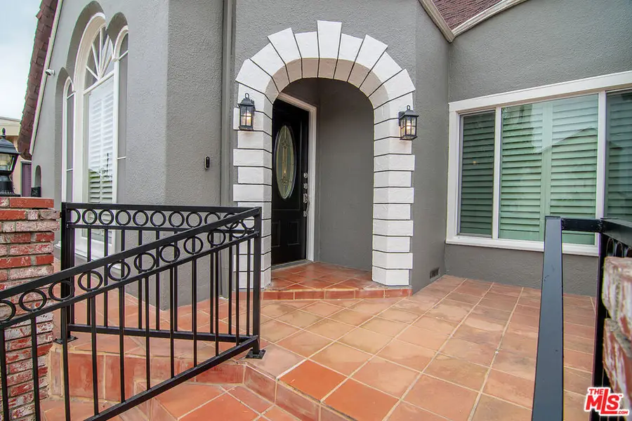 5761 W Olympic Boulevard, Los Angeles, CA 90036 - #3