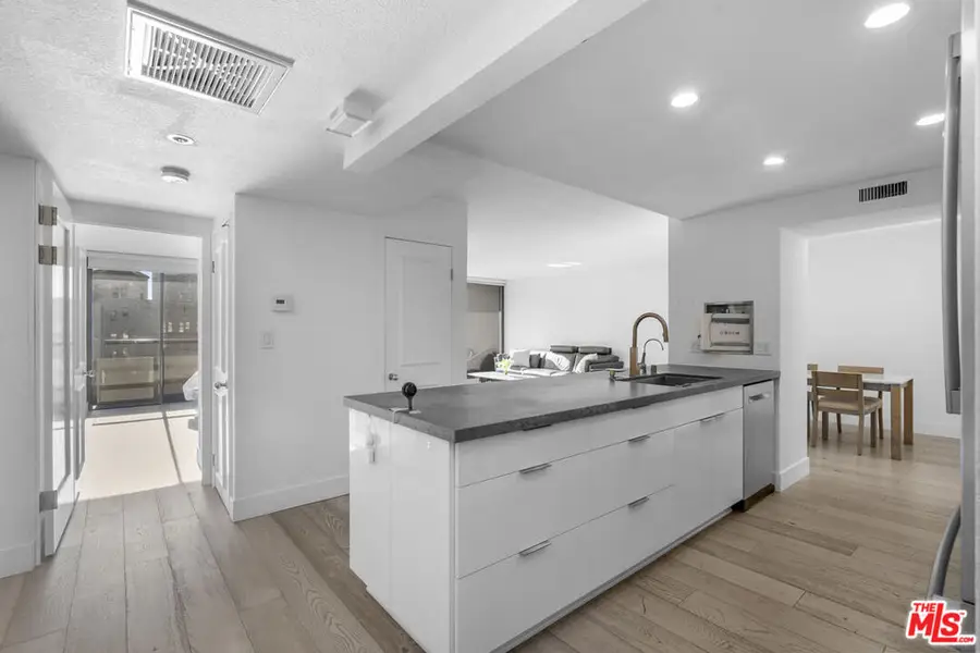 600 W 9th Street #1214, Los Angeles, CA 90015 - #2