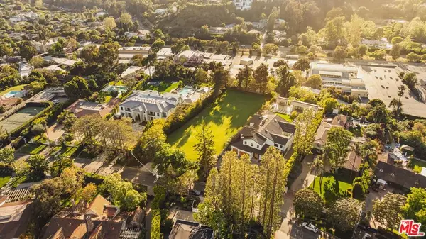 121 S Rockingham Avenue, Los Angeles, CA 90049