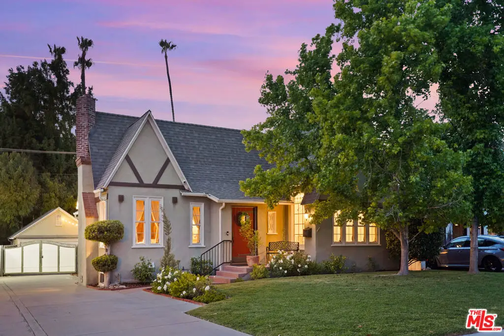 1117 Viscano Drive, Glendale, CA 91207 - #1