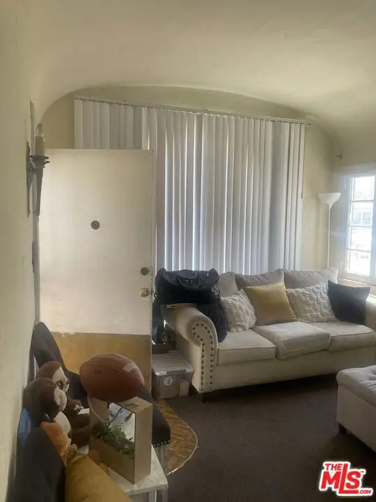 6467 Cimarron Street, Los Angeles, CA 90047 - #3