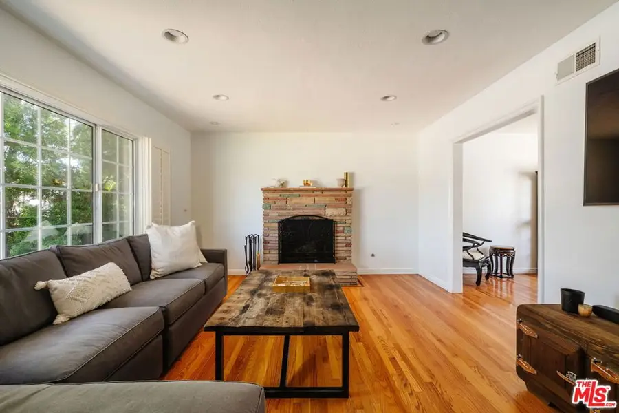 5357 Bevis Avenue, Sherman Oaks, CA 91411 - #3