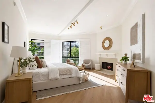 11808 Dorothy Street #206, Los Angeles, CA 90049
