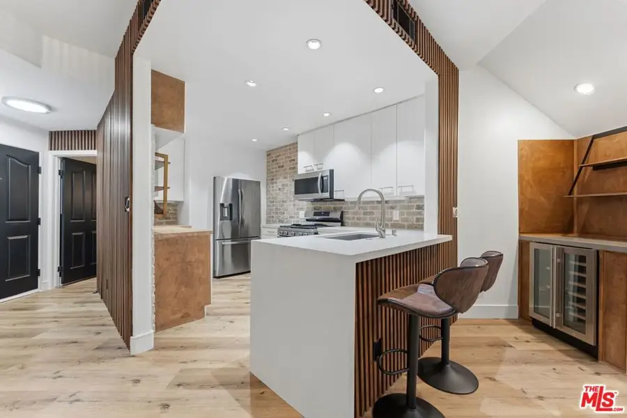 1160 Granville Avenue #104, Los Angeles, CA 90049 - #3