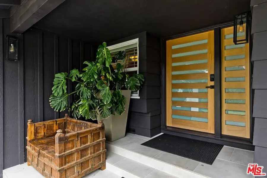 23916 Califa Street, Woodland Hills, CA 91367 - #3