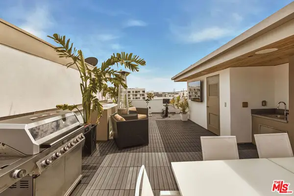6728 W Hepburn Way, Los Angeles, CA 90038