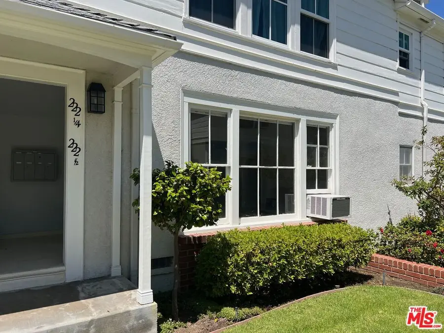1/2 Dickens Street, Sherman Oaks, CA 91403 - #3