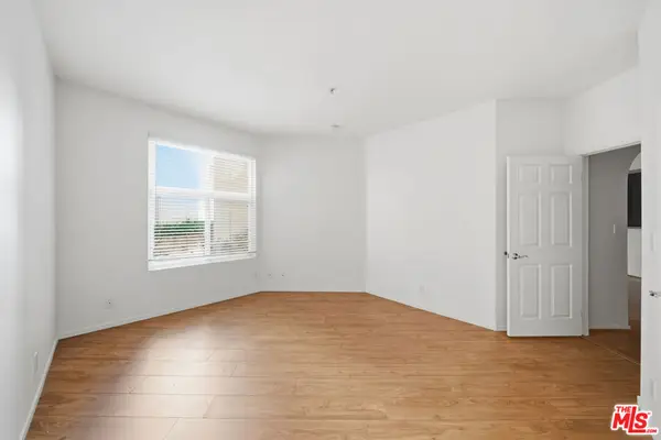 620 S Gramercy Place #127, Los Angeles, CA 90005