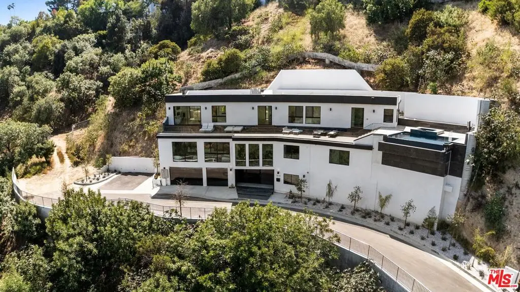 3935 Hopevale Drive, Sherman Oaks, CA 91403 - #1