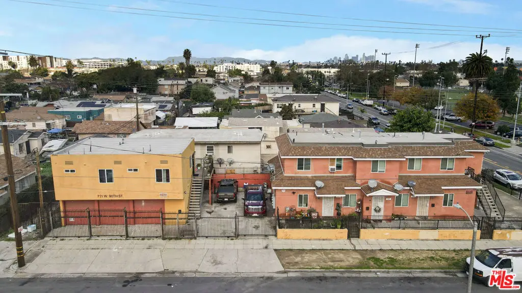711 W 90th Street, Los Angeles, CA 90044 - #1