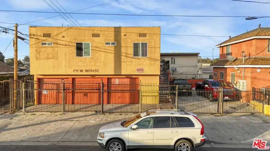 711 W 90th Street, Los Angeles, CA 90044 - #2