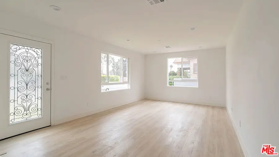 2209 6th Avenue, Los Angeles, CA 90018 - #3