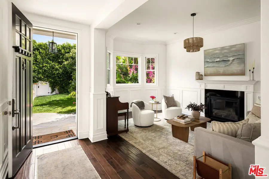 11610 Chiquita Street, Studio City, CA 91604 - #2