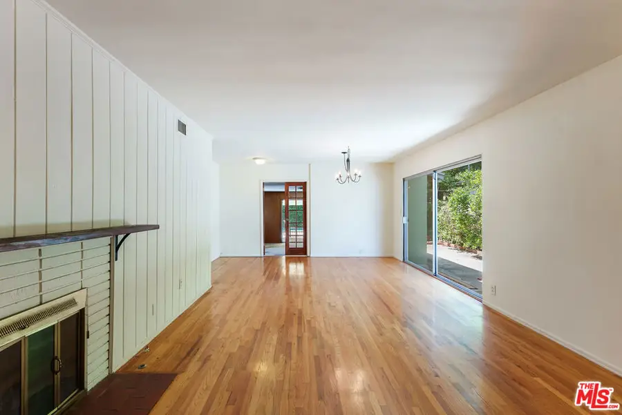 5801 Willis Avenue, Sherman Oaks, CA 91411 - #2
