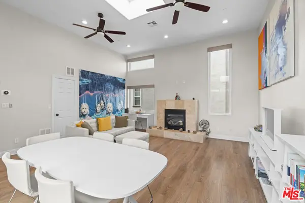 5926 Barton Avenue, Los Angeles, CA 90038