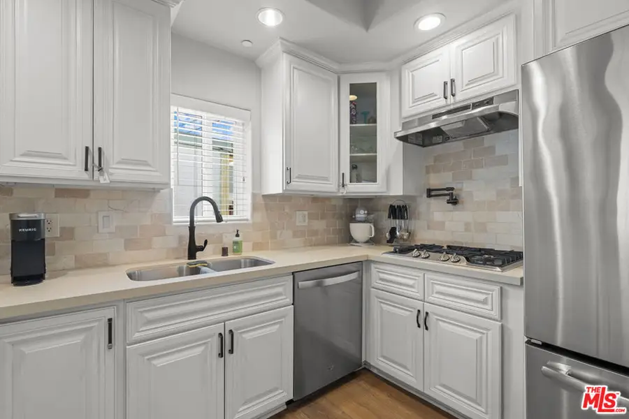 5926 Barton Avenue, Los Angeles, CA 90038 - #2