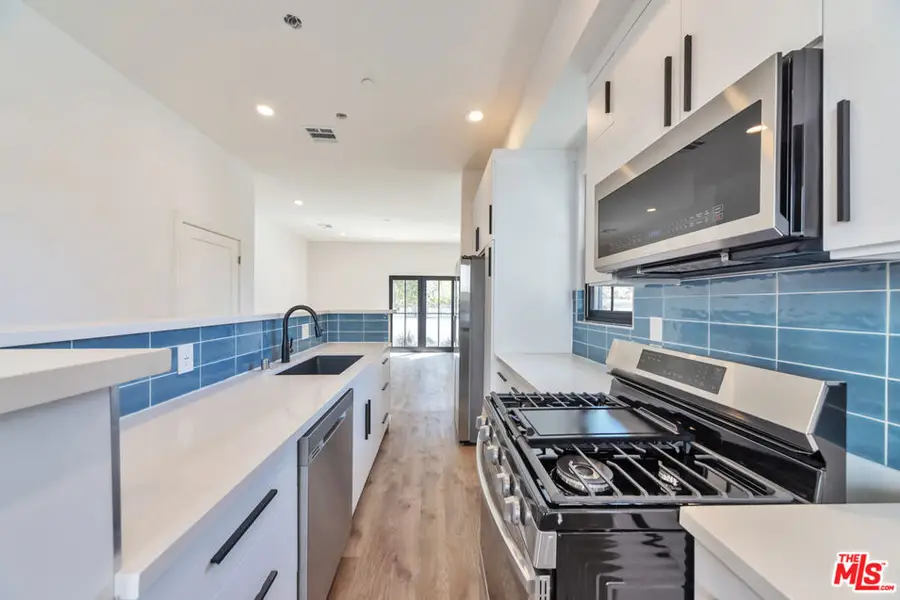 1/2 Masselin Avenue, Los Angeles, CA 90019 - #3