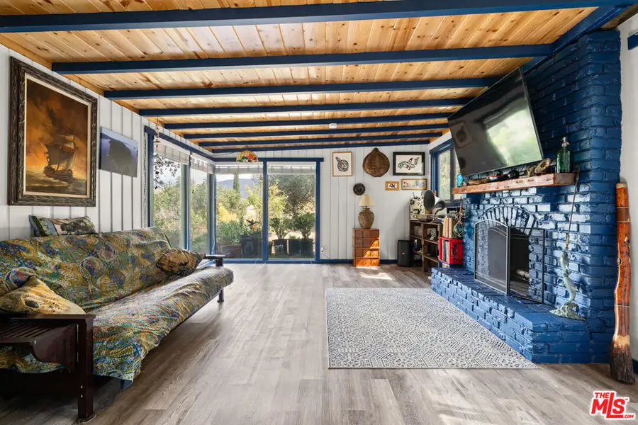 9738 Commerce Avenue, Tujunga, CA 91042 - #2