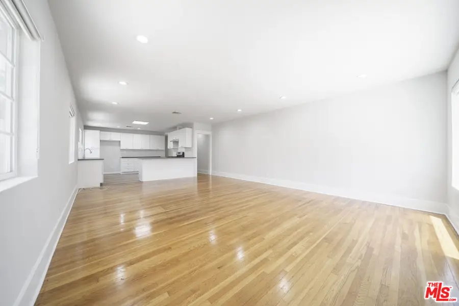 1011 S Plymouth Boulevard, Los Angeles, CA 90019 - #2