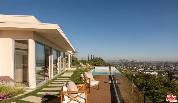 8515 Hedges Way, West Hollywood, CA 90069