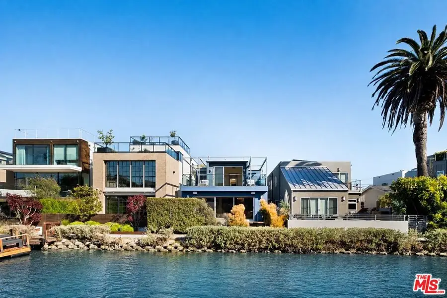 230 Carroll Canal, Venice, CA 90291 - #2