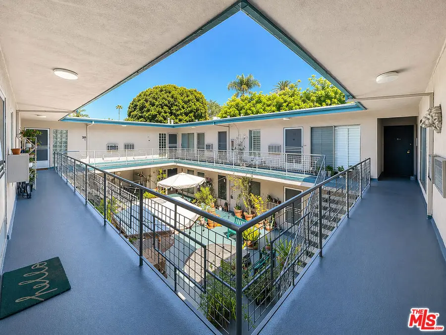 1152 N Poinsettia Place, Los Angeles, CA 90046 - #2