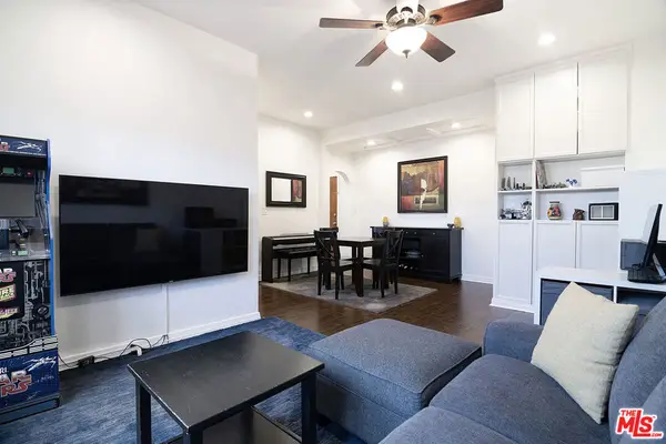 340 N Oakhurst Drive #205, Beverly Hills, CA 90210