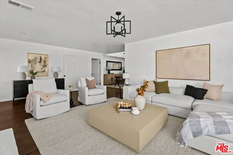 7321 Westlawn Avenue, Los Angeles, CA 90045 - #3