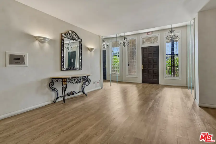 4707 Willis Avenue #206, Sherman Oaks, CA 91403 - #3
