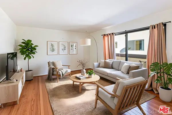 11940 Weddington Street #17, Valley Village, CA 91607
