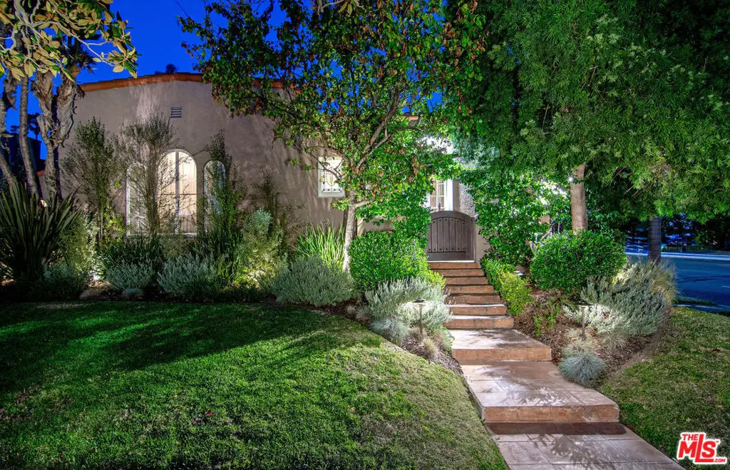 300 N Bronson Avenue, Los Angeles, CA 90004 - #1