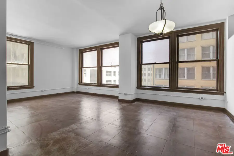 215 W 7th Street #602, Los Angeles, CA 90014 - #3