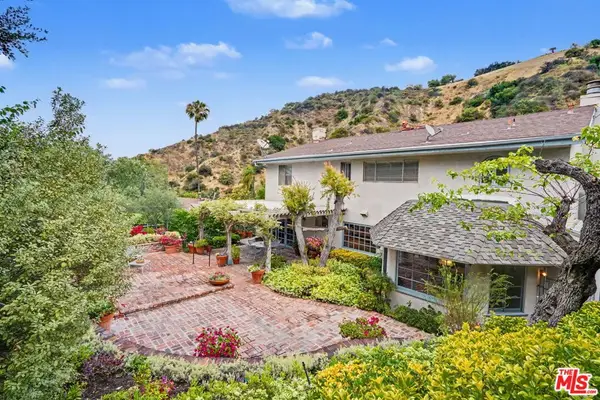 3563 Stone Canyon Avenue, Sherman Oaks, CA 91403