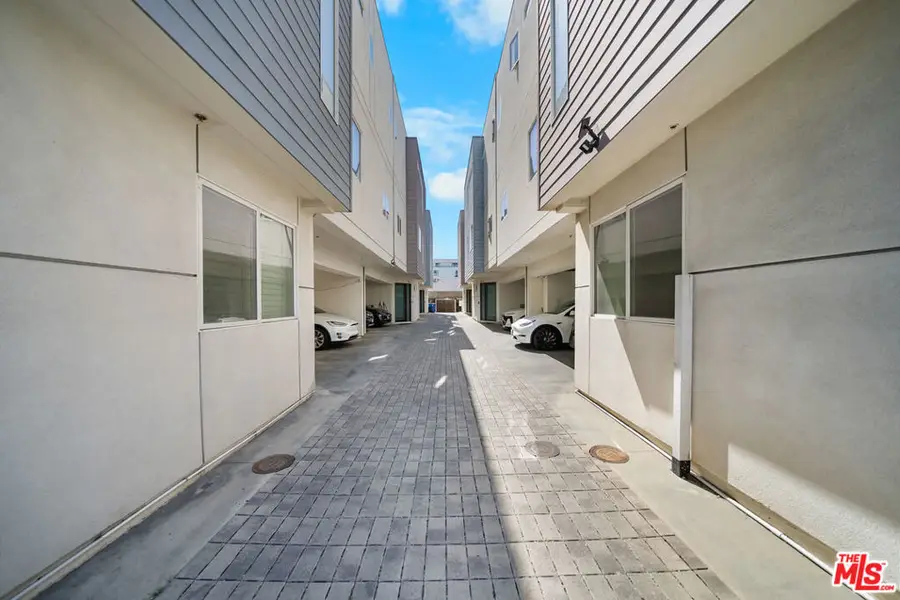 319 S Serrano Avenue, Los Angeles, CA 90020 - #3