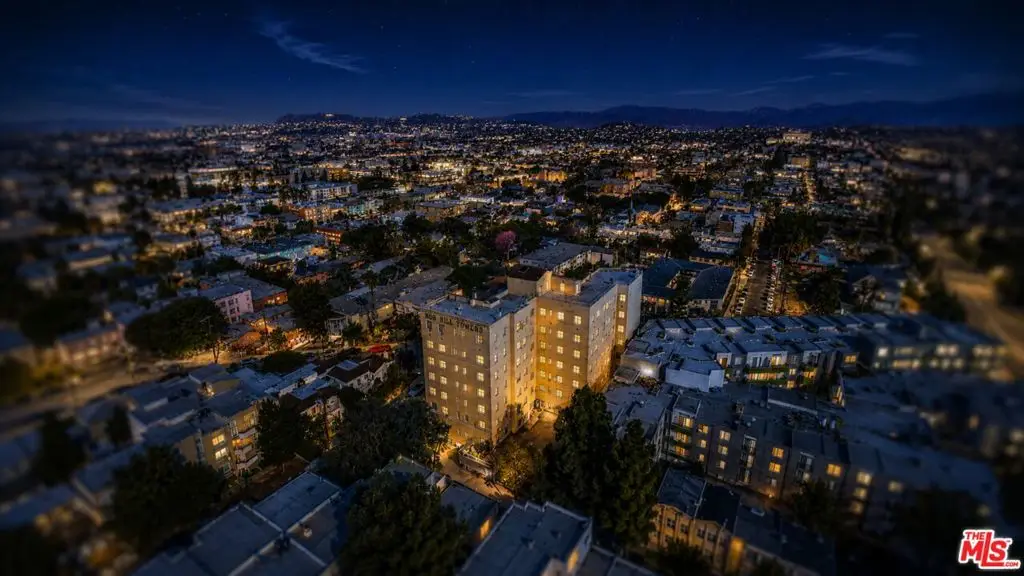 2430 Ocean View Avenue, Los Angeles, CA 90057 - #1