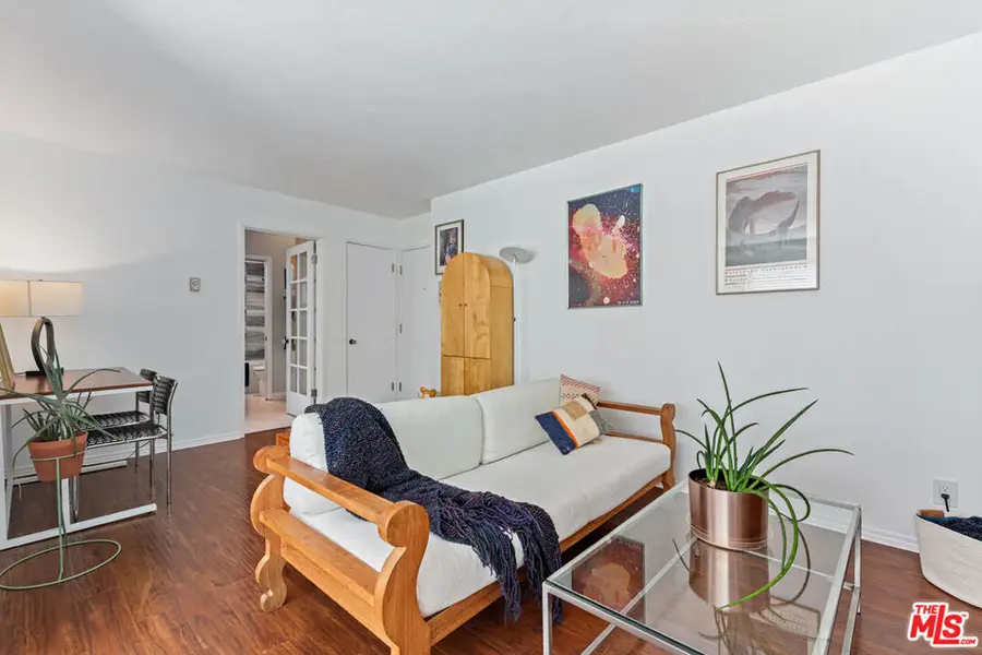 964 Larrabee Street #102, West Hollywood, CA 90069 - #3
