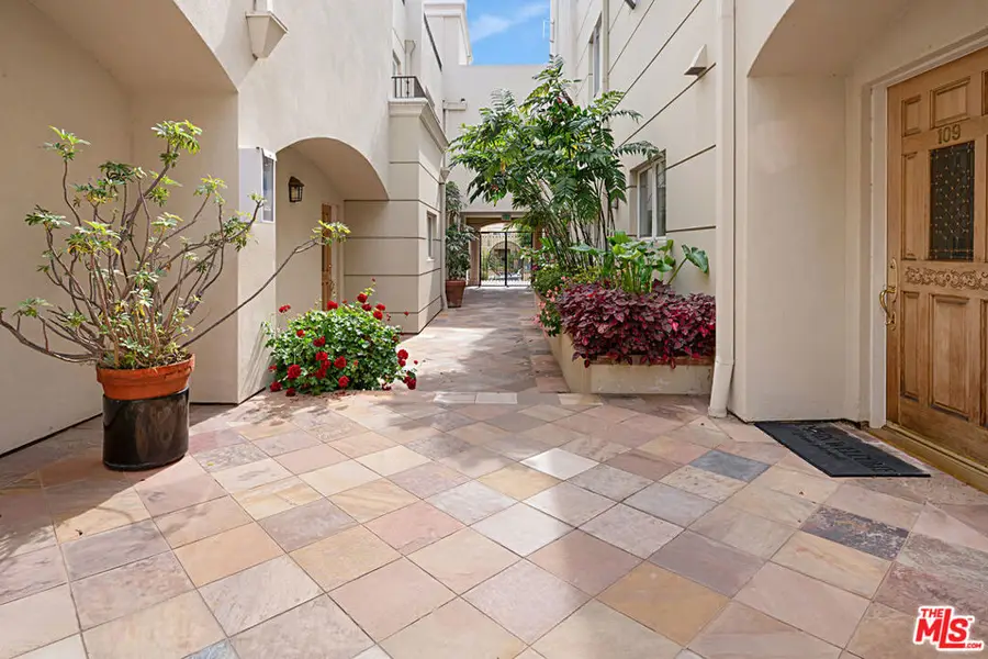 1217 Yale Street #103, Santa Monica, CA 90404 - #3
