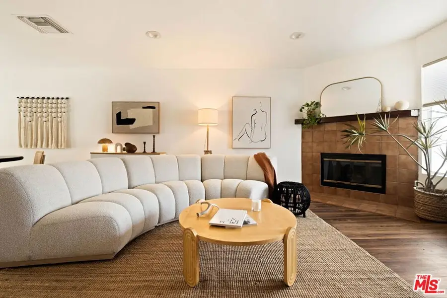 1906 W Victory Boulevard #9, Burbank, CA 91506 - #2