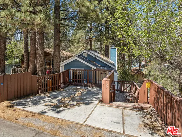 109 W Aeroplane Boulevard, Big Bear City, CA 92314