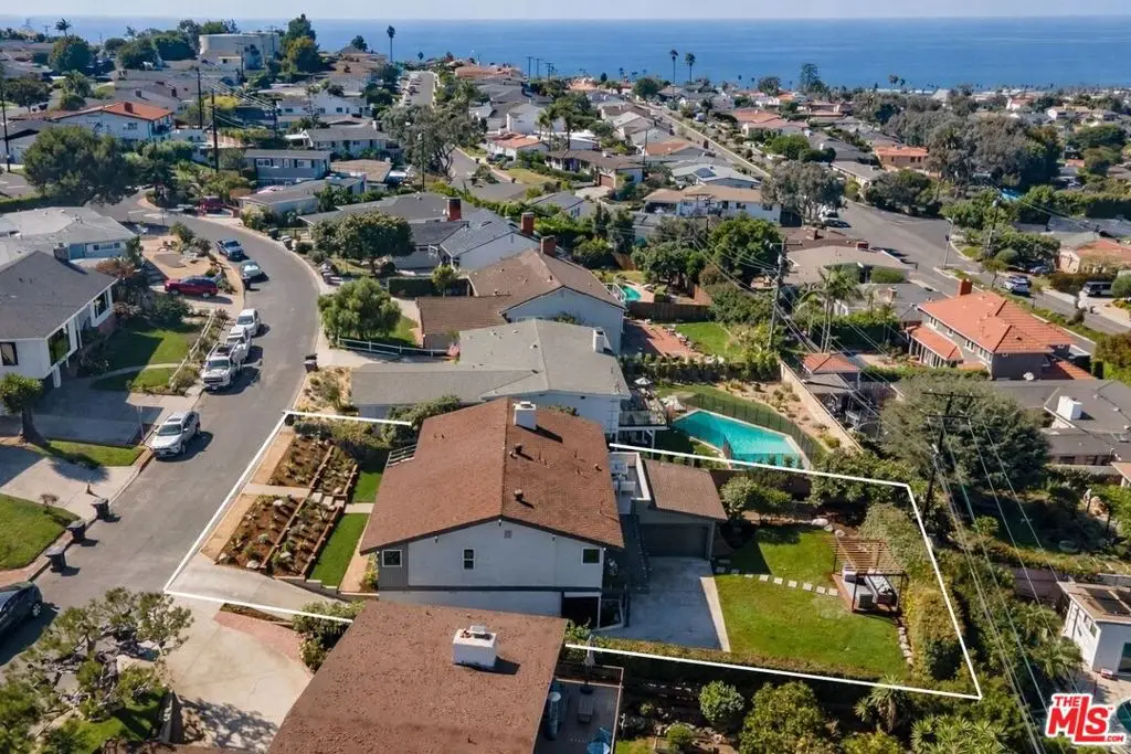 221 Via Los Miradores, Redondo Beach, CA 90277 - #1