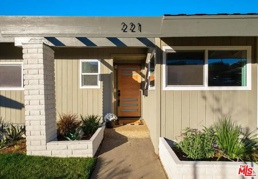 221 Via Los Miradores, Redondo Beach, CA 90277 - #3