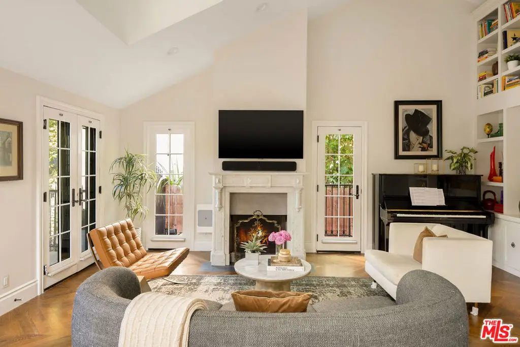 8906 Ashcroft Avenue, West Hollywood, CA 90048 - #1