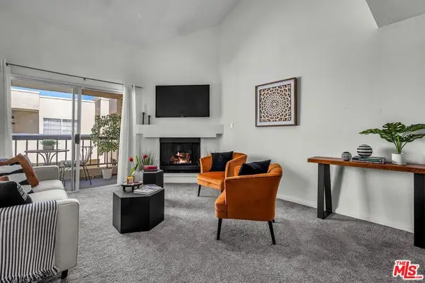 21520 Burbank Boulevard #313, Woodland Hills, CA 91367