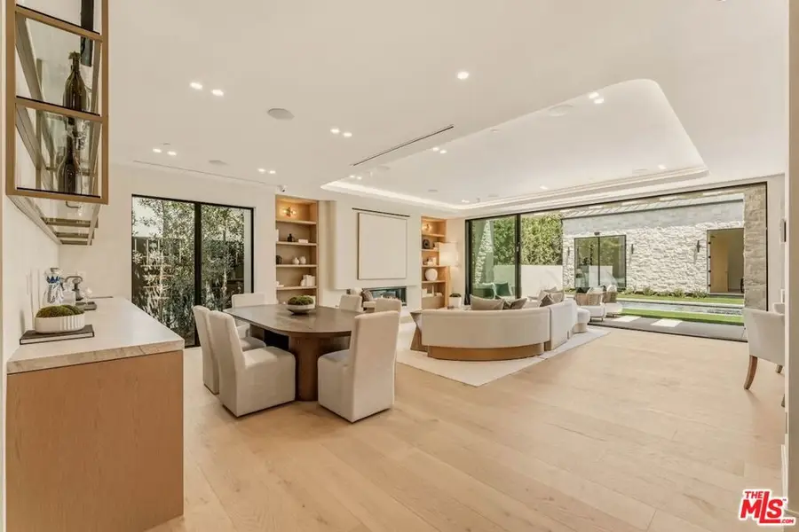 4630 Saloma Avenue, Sherman Oaks, CA 91403 - #3