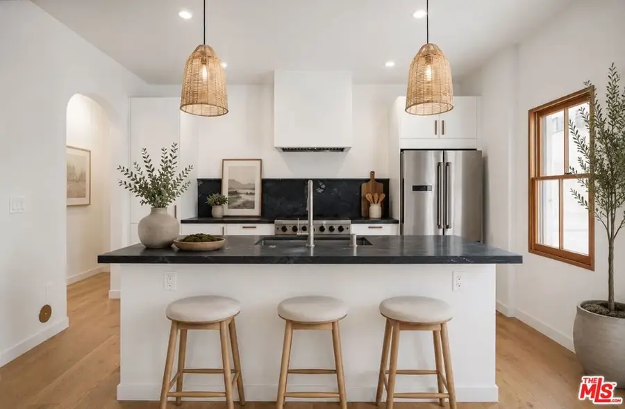 346 1/2 N Gardner Street, Los Angeles, CA 90036 - #2
