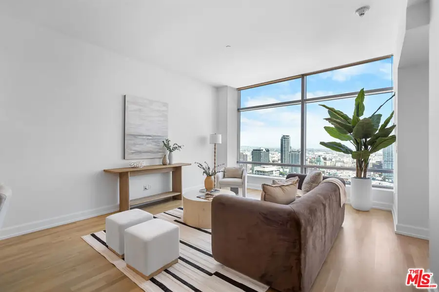 900 W Olympic Boulevard #37E, Los Angeles, CA 90015 - #2