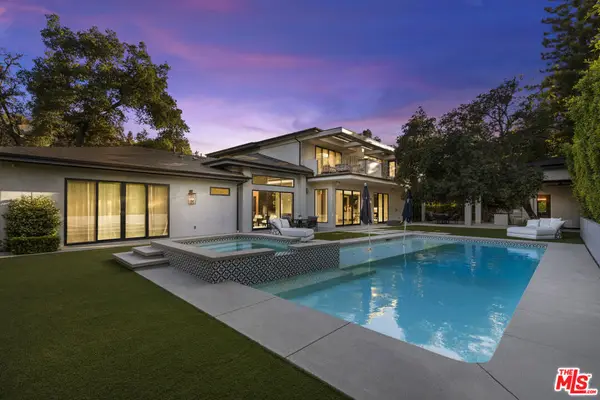 17401 Rancho Street, Encino, CA 91316